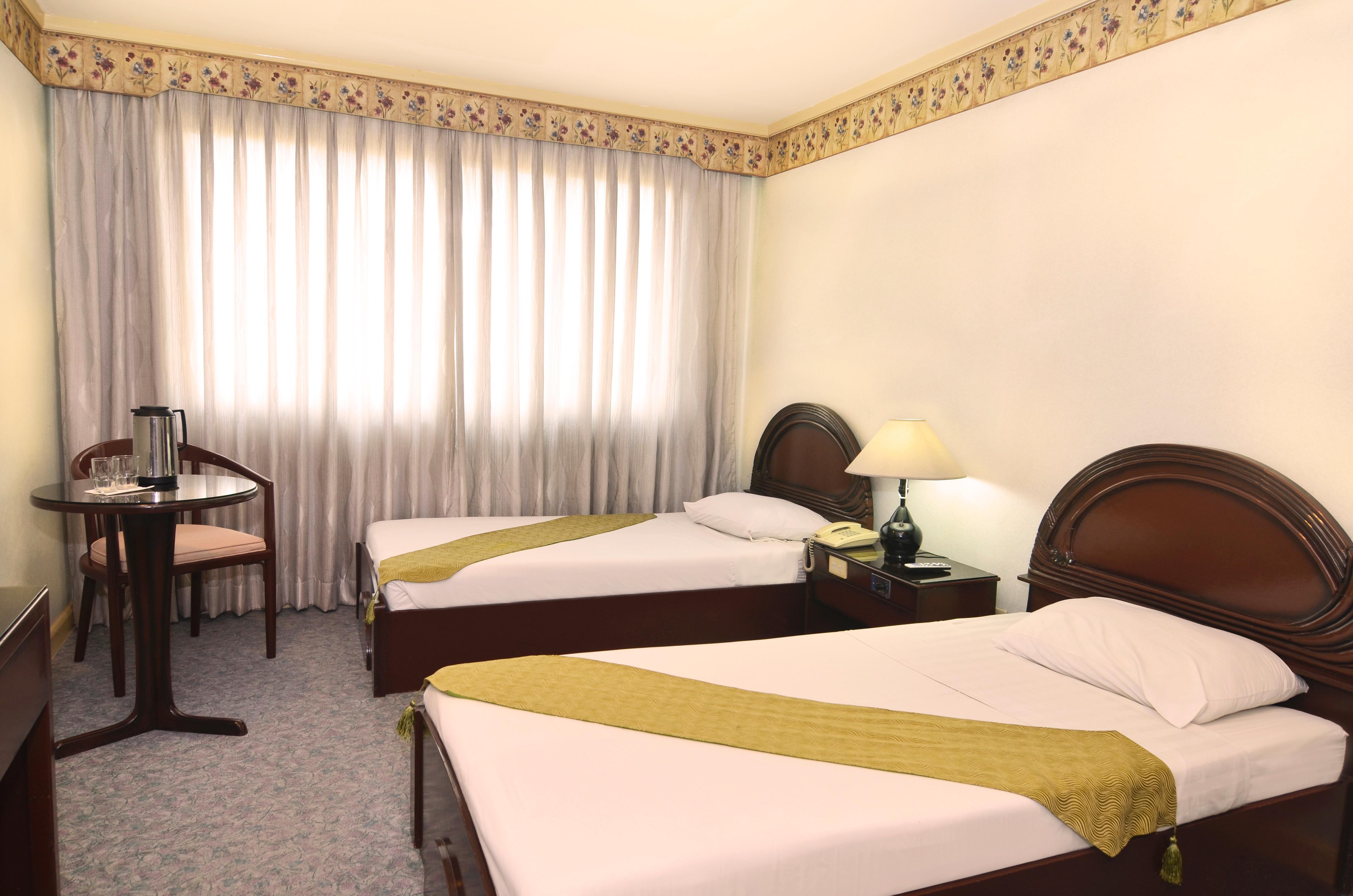 Holiday Plaza Hotel Cebu Exterior foto