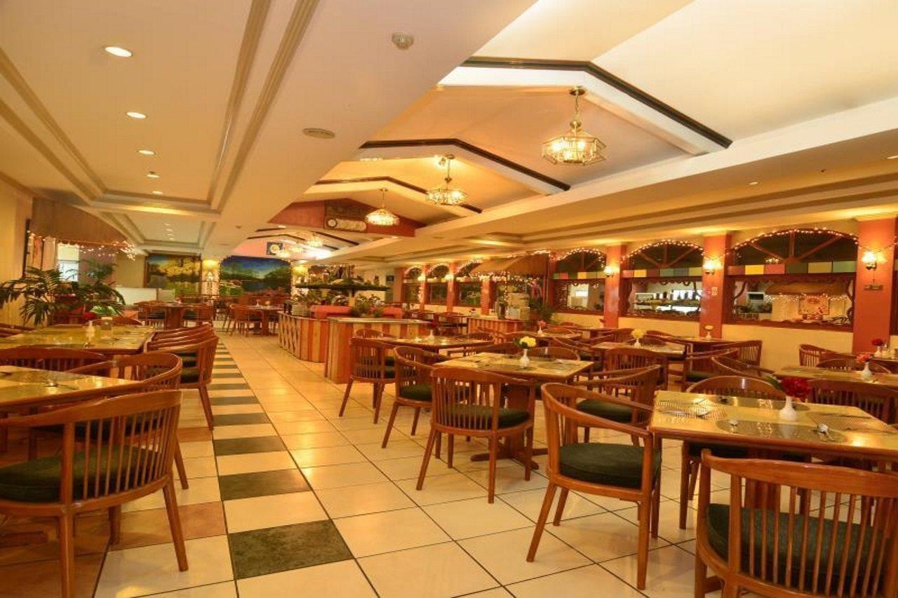 Holiday Plaza Hotel Cebu Exterior foto